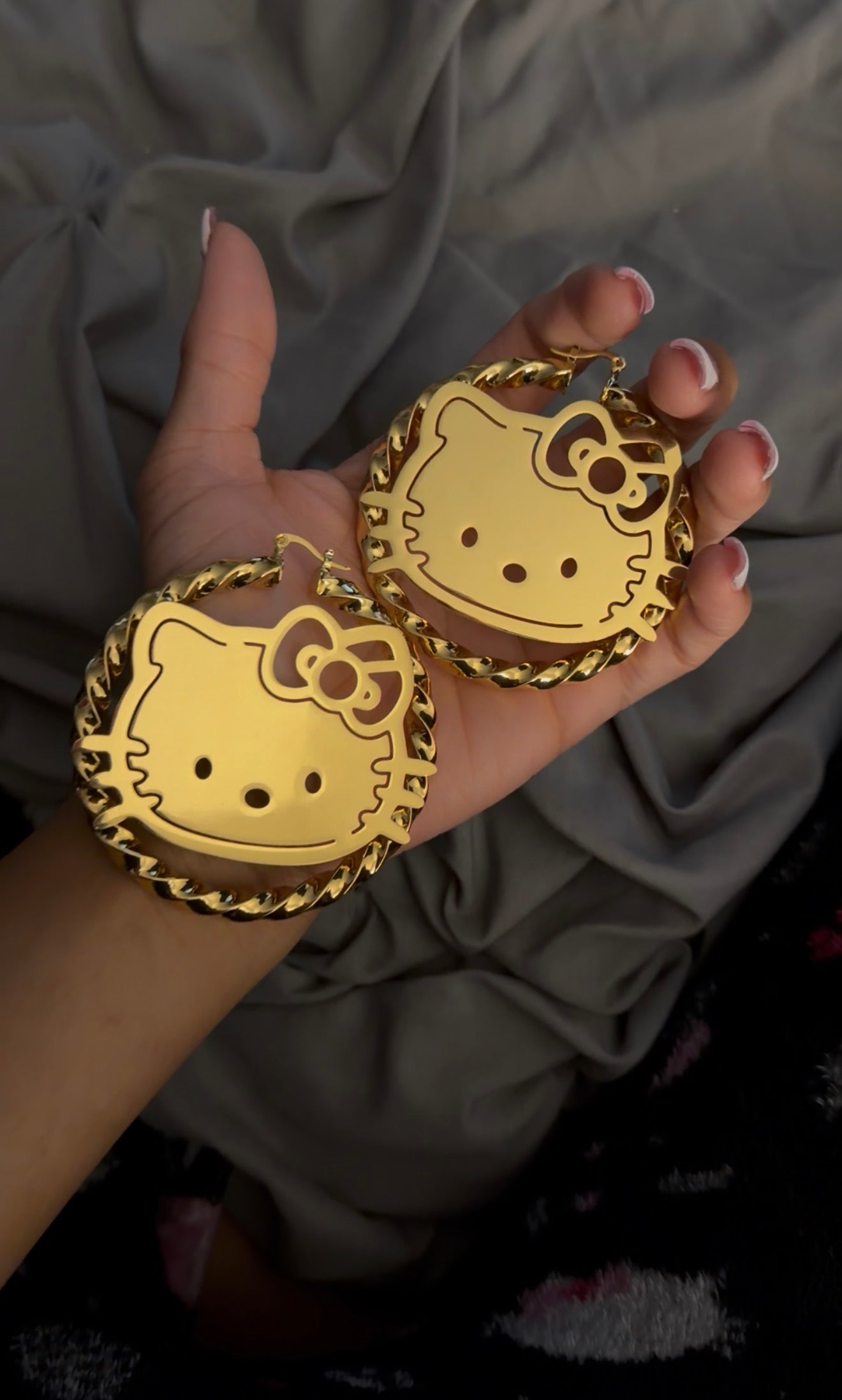 cut out HK hoops