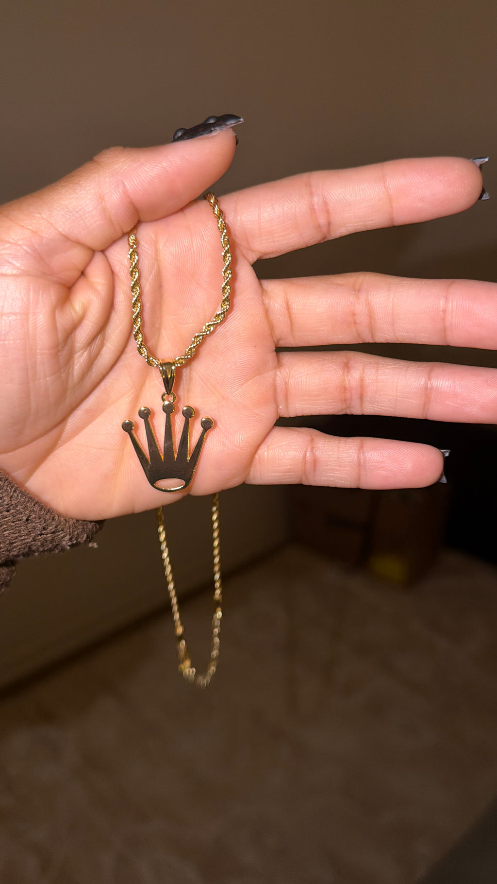 Rollie crown necklace