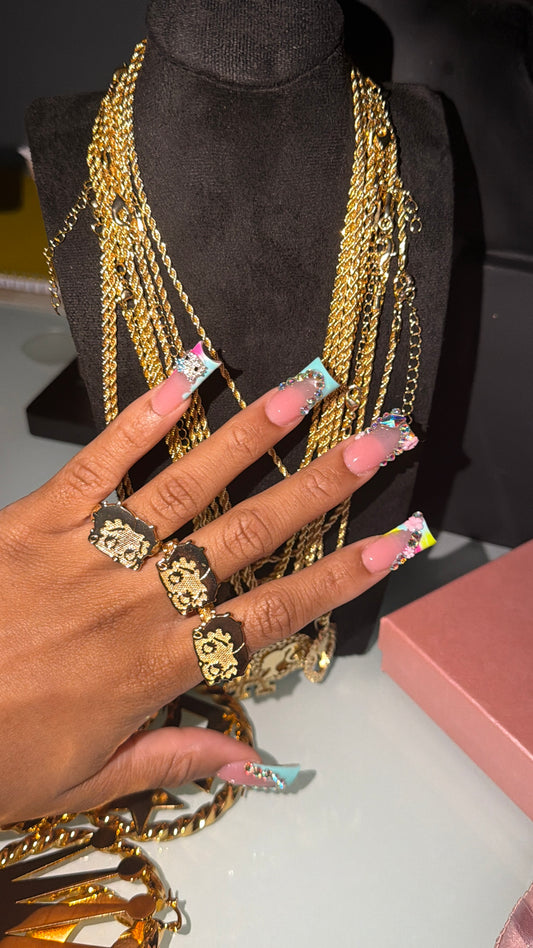 Betty ring